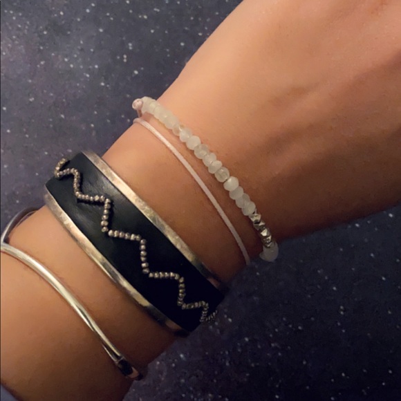 Sterling silver and leather cuff bracelet - Picture 1 of 4